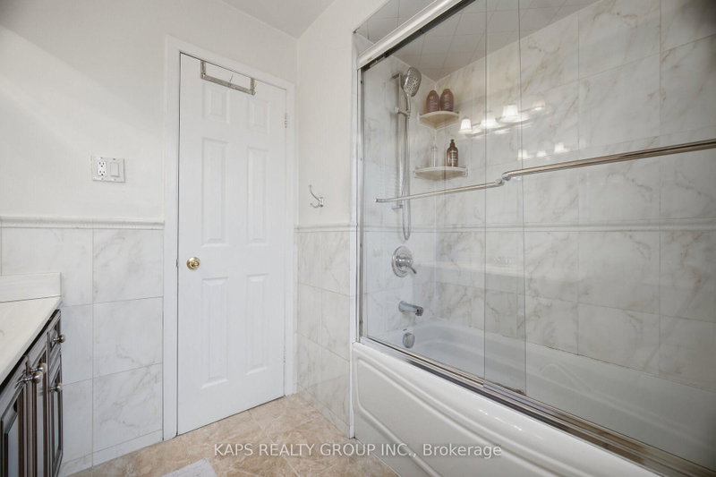 43 Donofree Toronto,ON M6L 2P4 — Photo 26