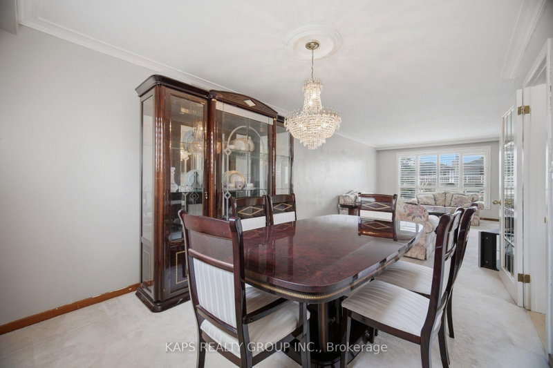 43 Donofree Toronto,ON M6L 2P4 — Photo 9
