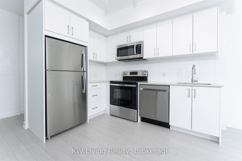 1809 - 4010 Eglinton Avenue W