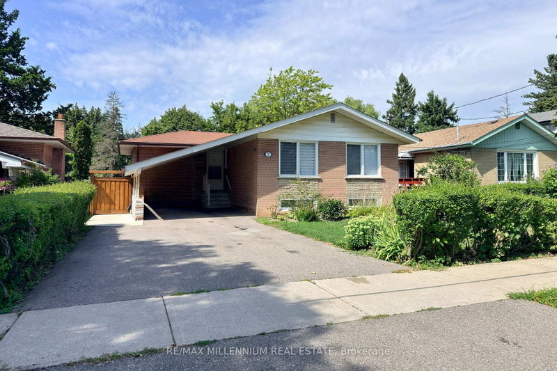72 Hadrian Avenue