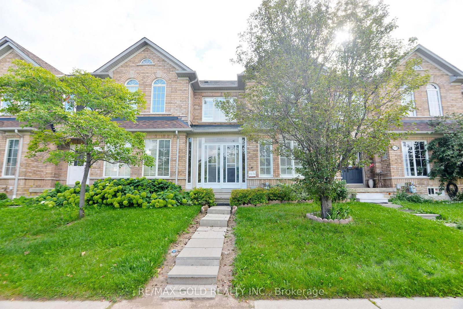 5974 Tenth Line • Mississauga, ON photo 3
