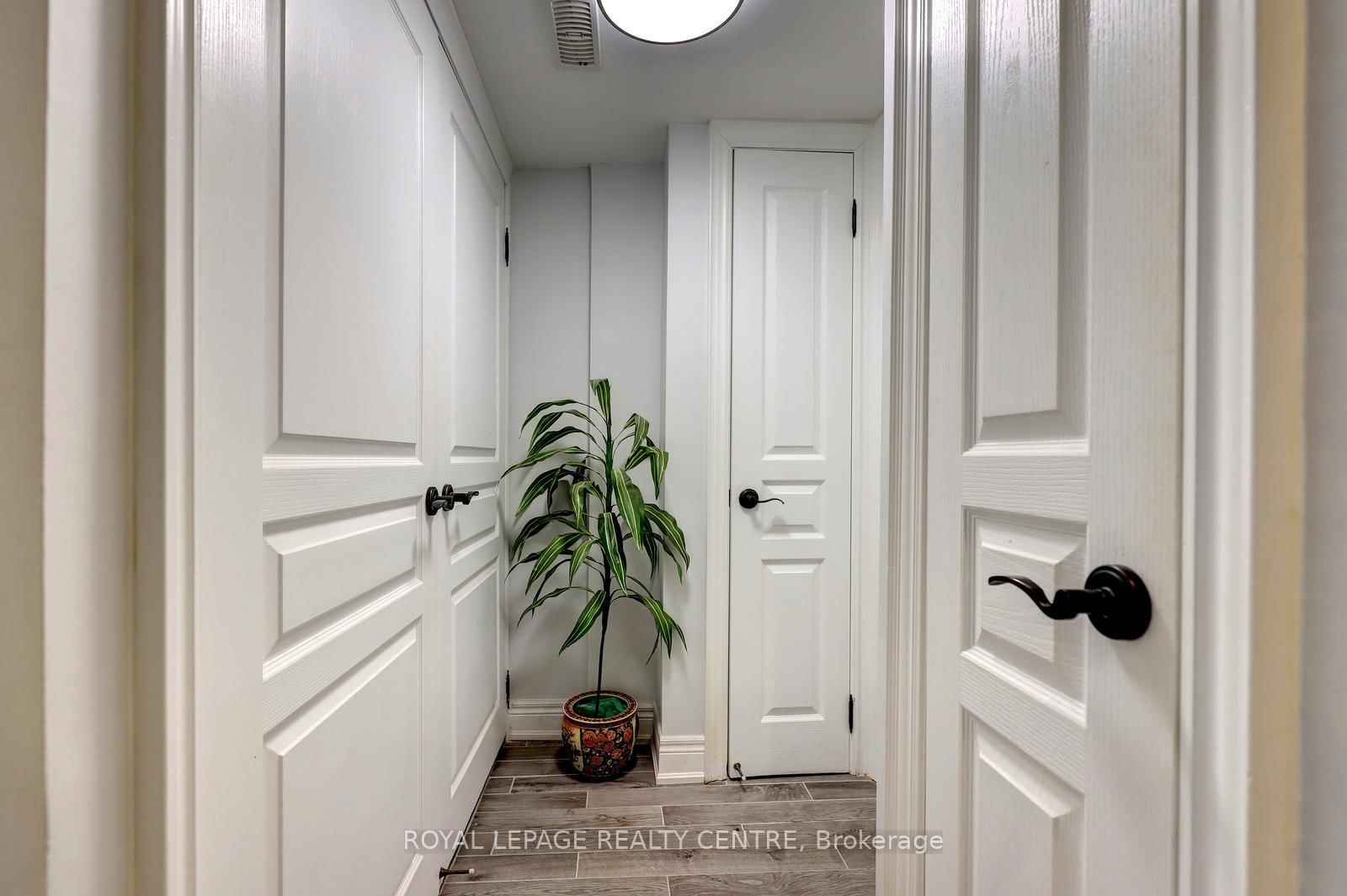 1296 Woodhill Court • Mississauga, ON photo 21