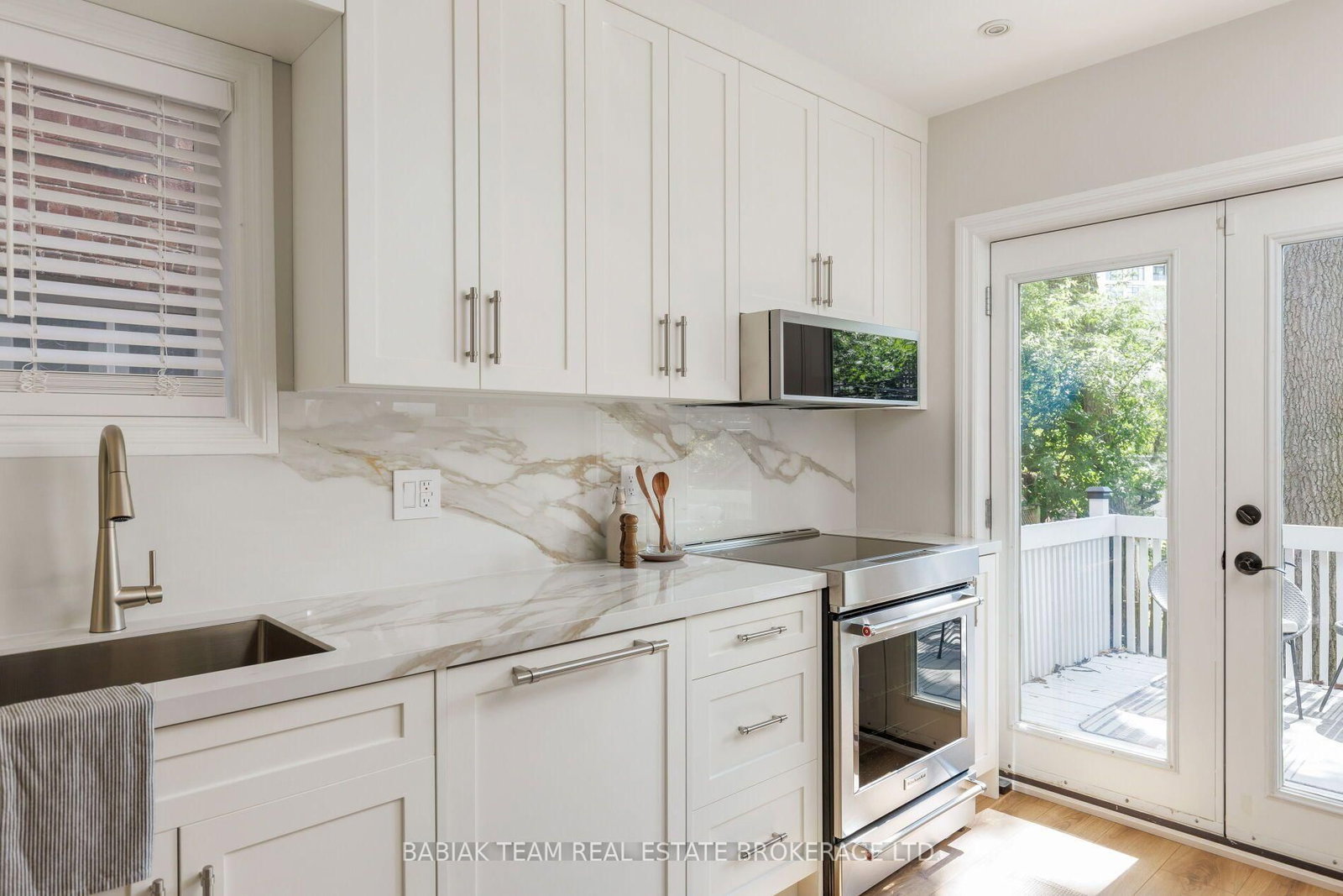 26 Riverview Gardens • Toronto, ON photo 14