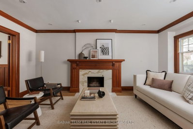 26 Riverview Gardens • Toronto, ON photo 4