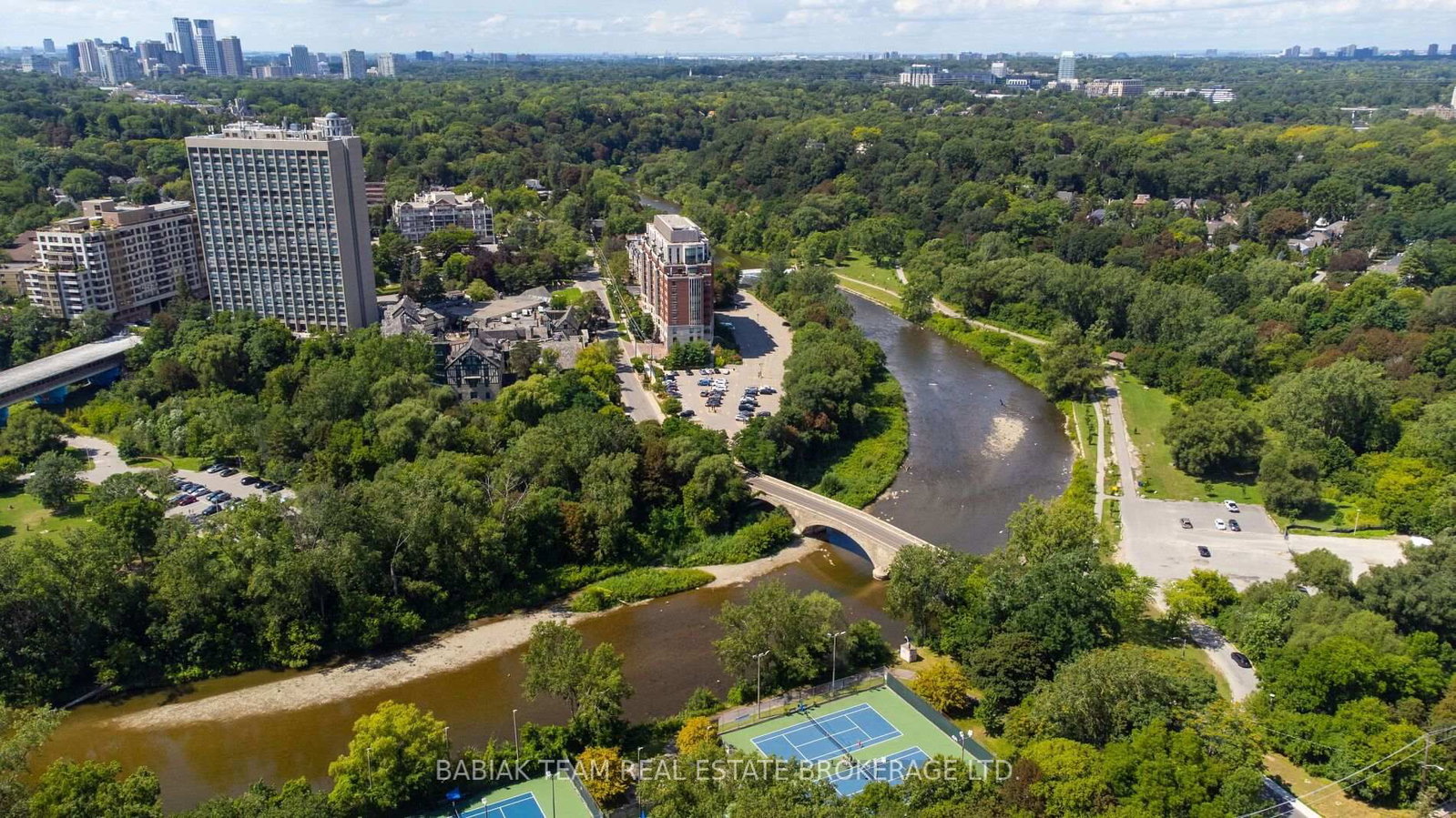 26 Riverview Gardens • Toronto, ON photo 43