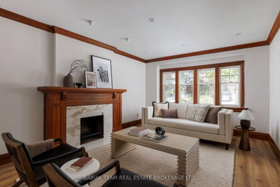 26 Riverview Gardens • Toronto, ON photo 5