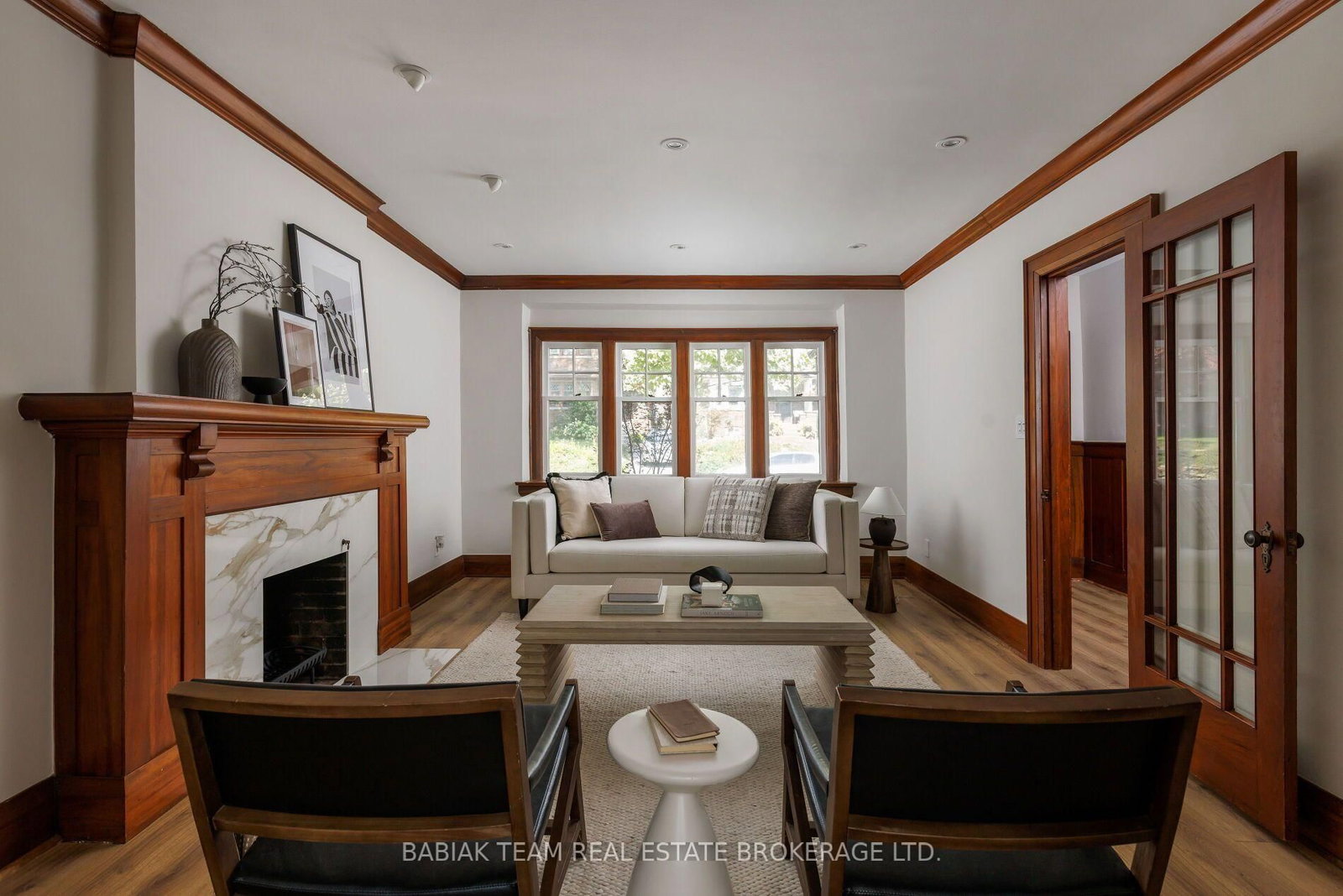 26 Riverview Gardens • Toronto, ON photo 6