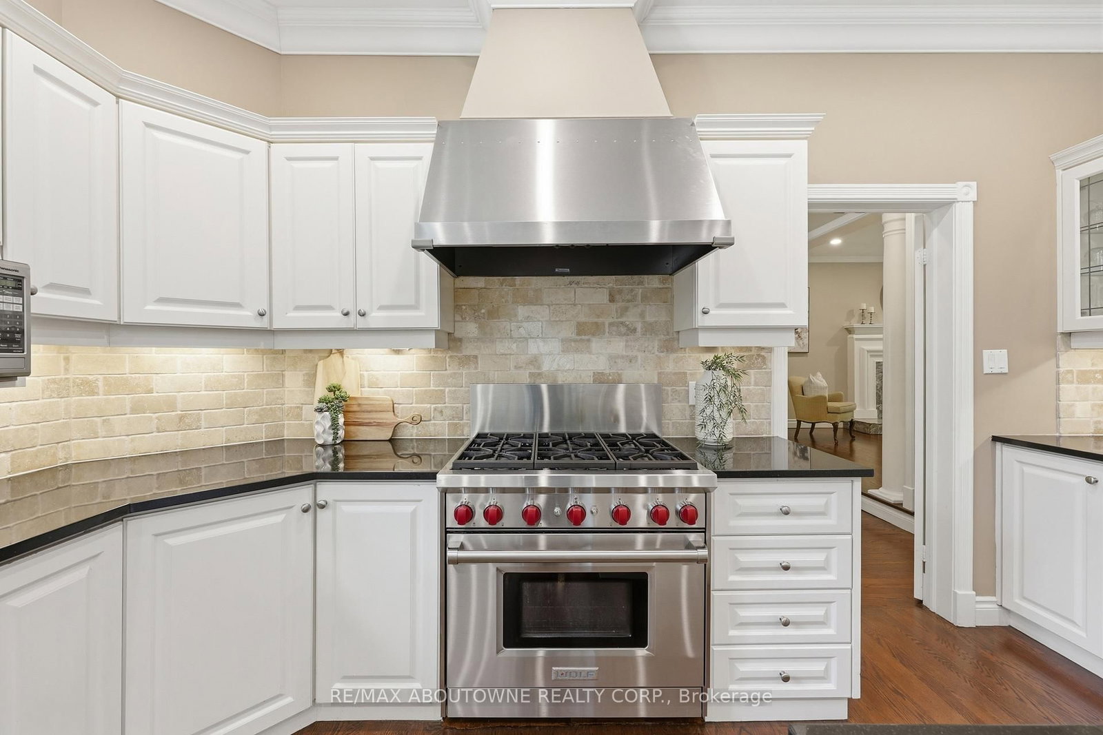 437 Cairncroft Road • Oakville, ON photo 16