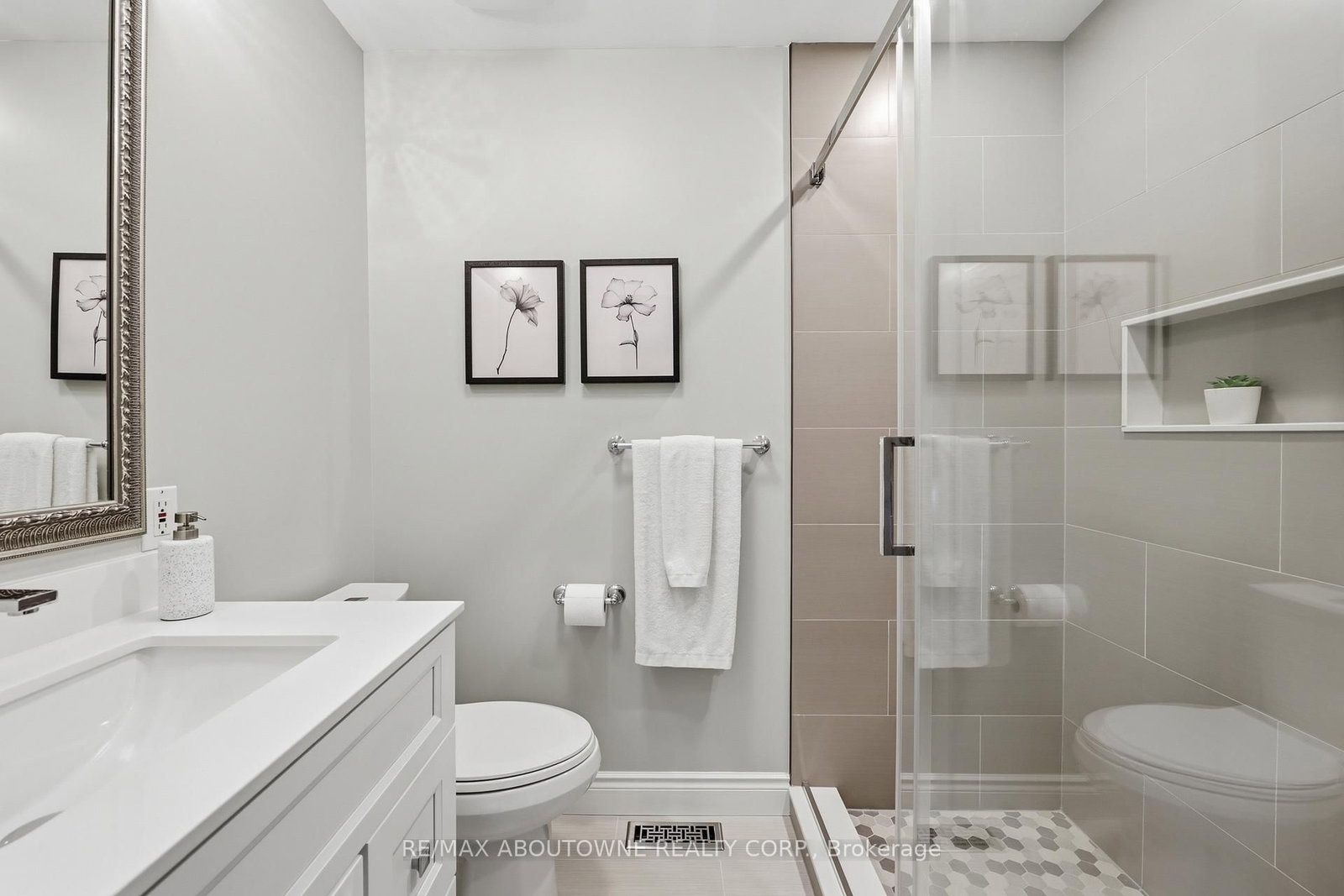 437 Cairncroft Road • Oakville, ON photo 33