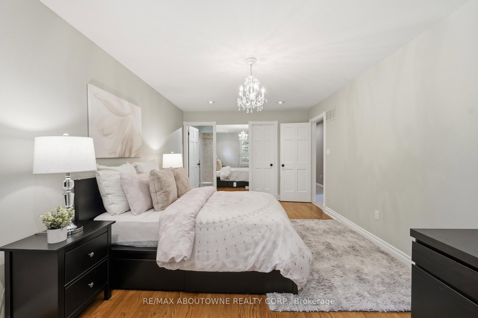 437 Cairncroft Road • Oakville, ON photo 35