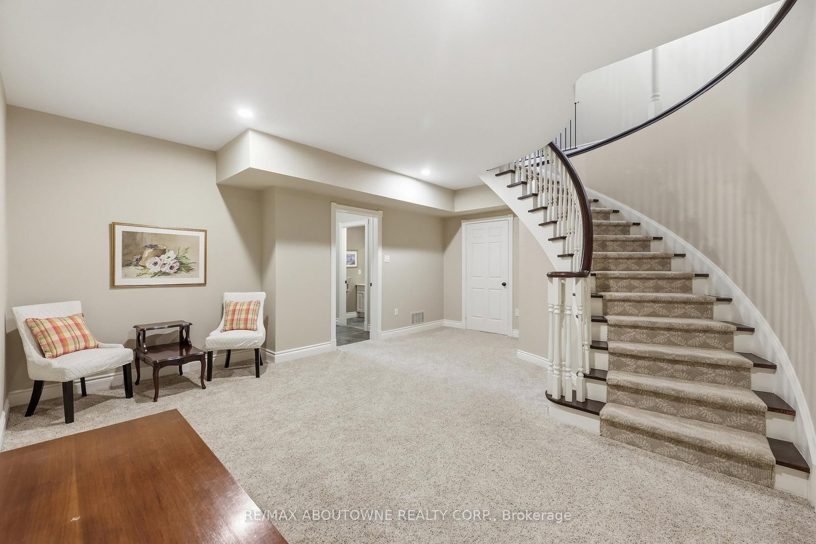 437 Cairncroft Road • Oakville, ON photo 39