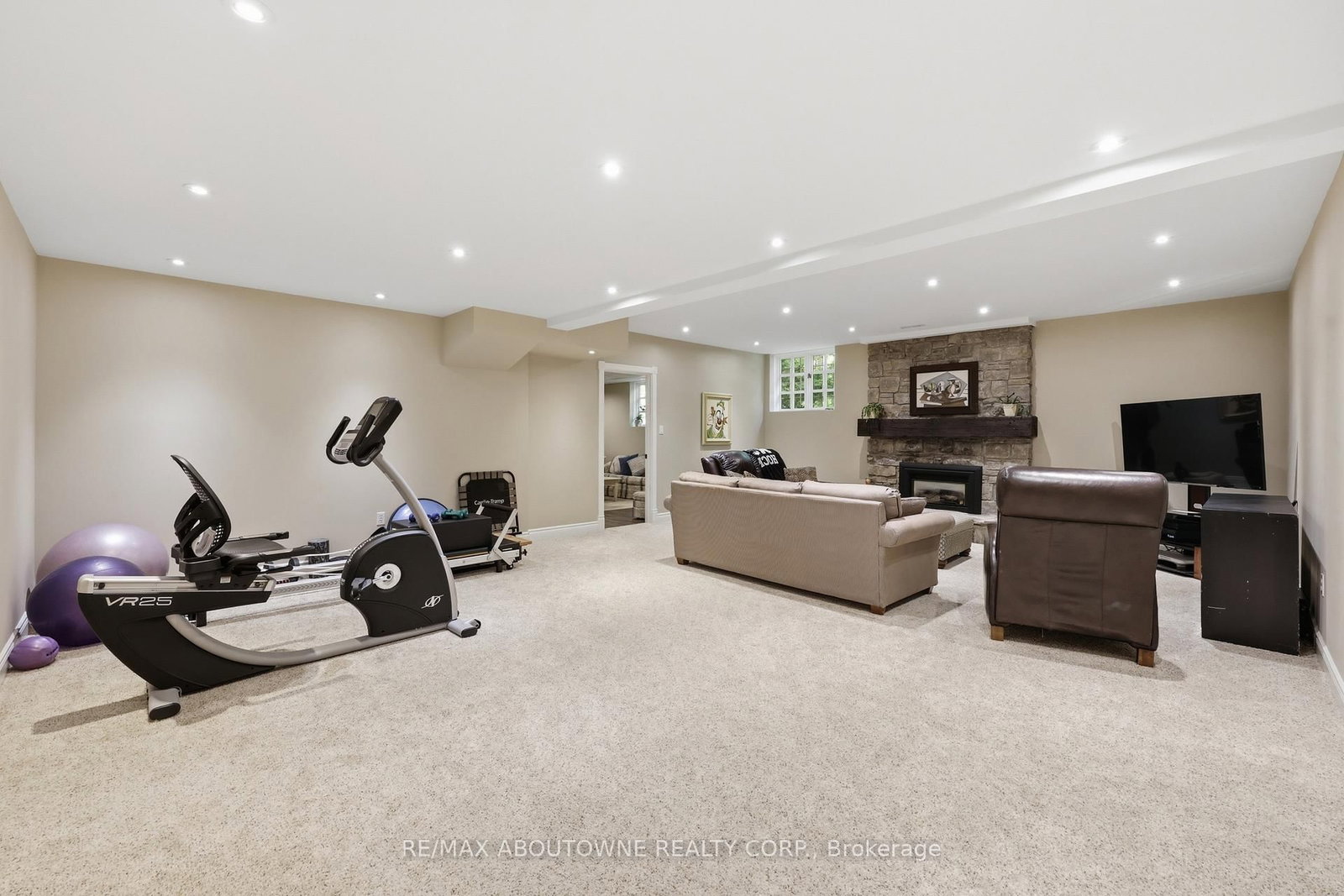 437 Cairncroft Road • Oakville, ON photo 40