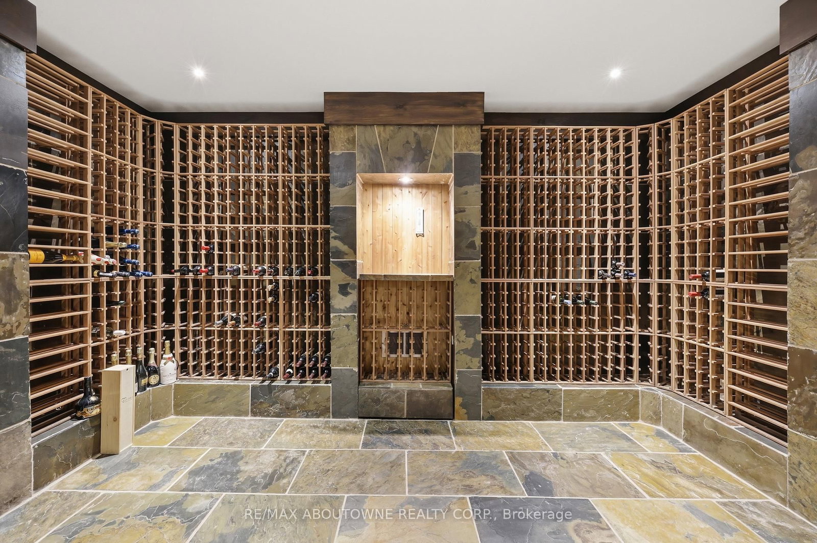 437 Cairncroft Road • Oakville, ON photo 42