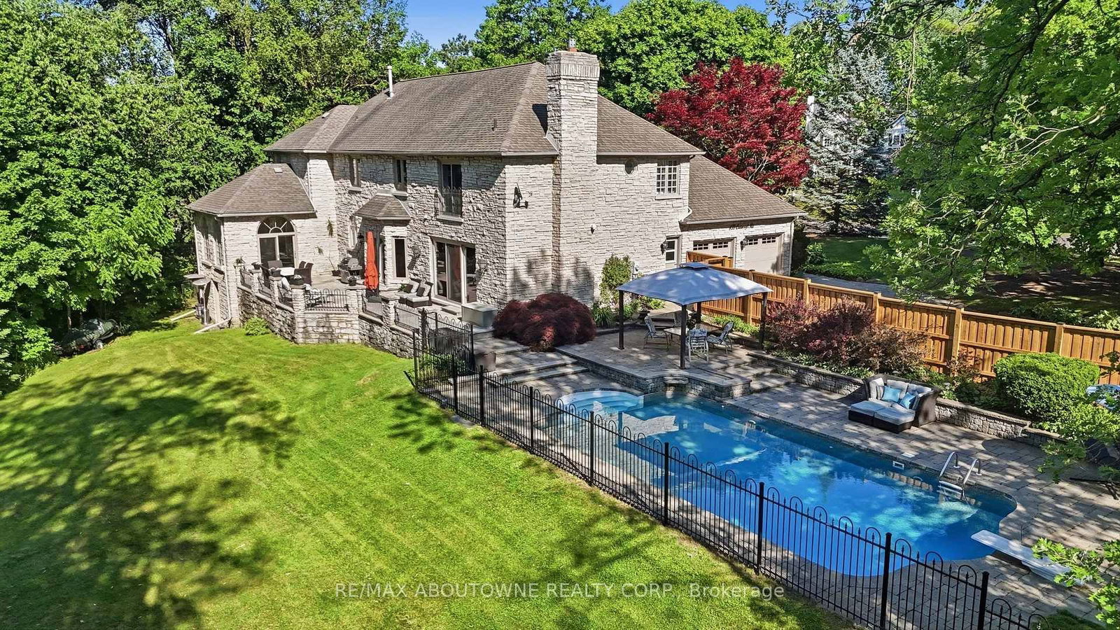 437 Cairncroft Road • Oakville, ON photo 44