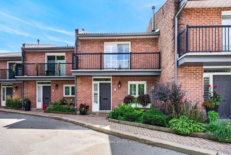 4 - 2136 Old Lakeshore Road