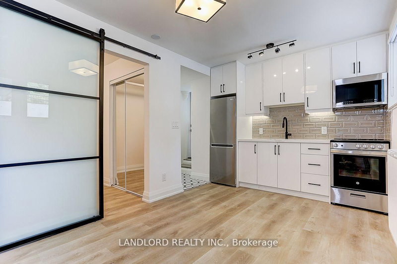 23 - 2520 Bloor Street W