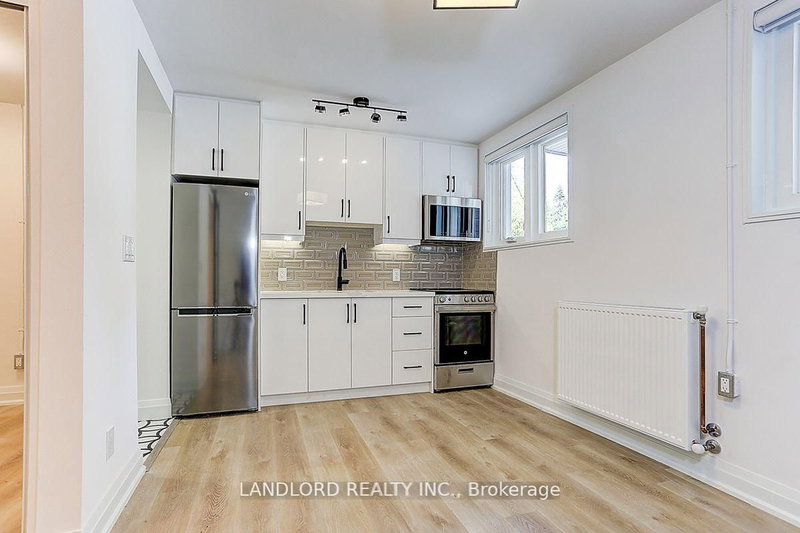 23 - 2520 Bloor Street W