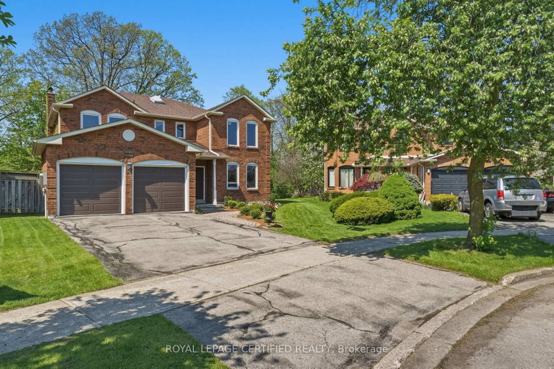5211 Micmac Crescent
