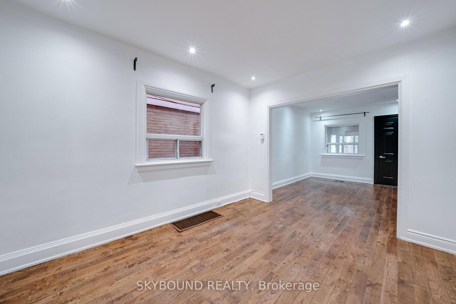 43 Craydon Avenue • Toronto, ON photo 8