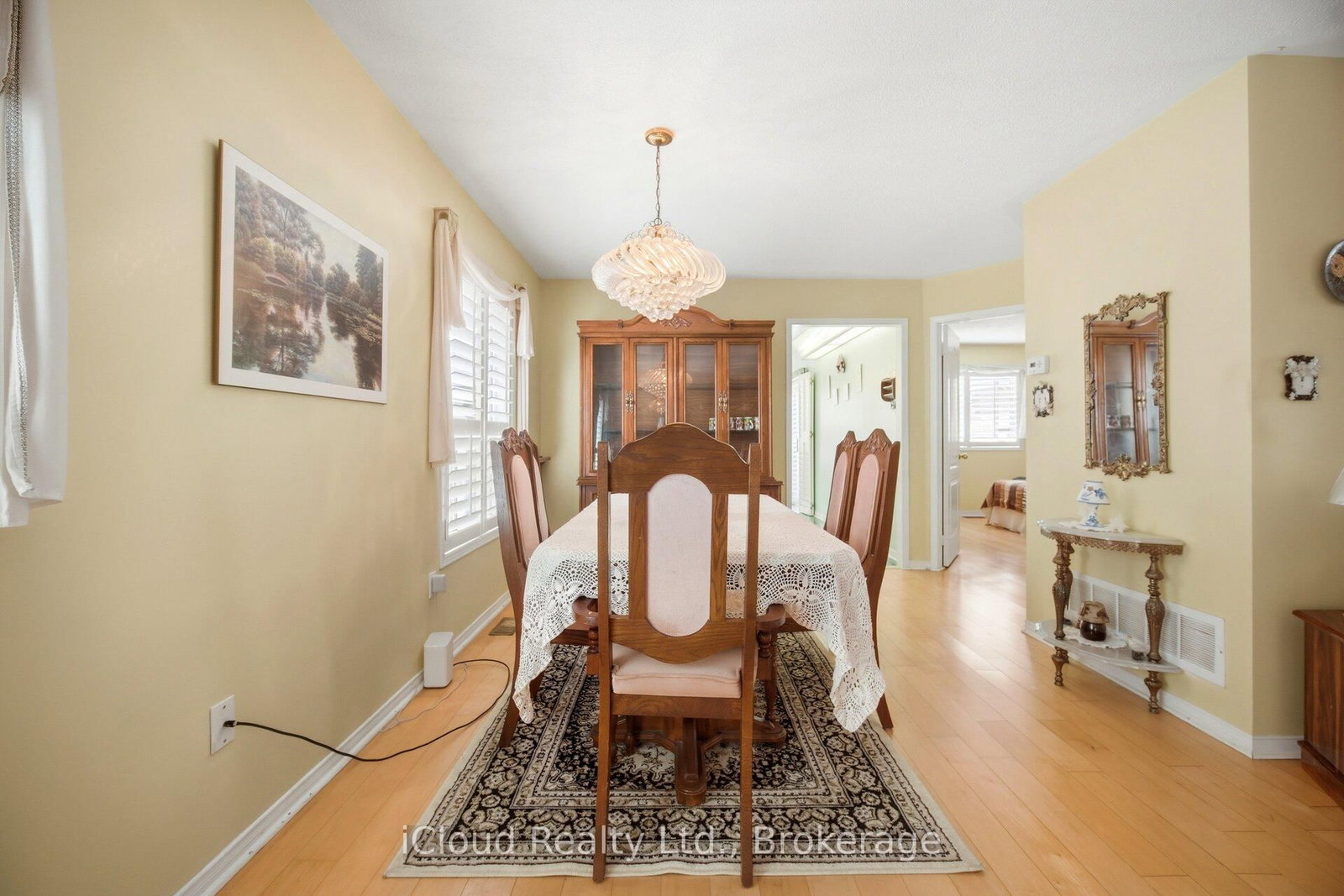 6332 Glen Meadows Road • Mississauga, ON photo 12