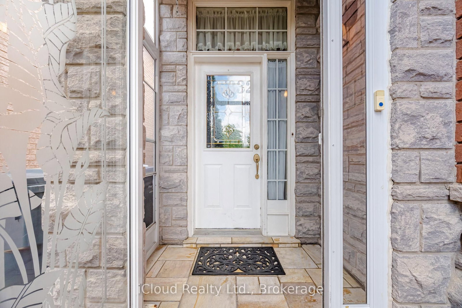 6332 Glen Meadows Road • Mississauga, ON photo 6