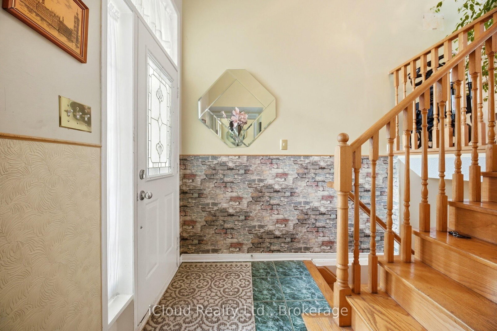 6332 Glen Meadows Road • Mississauga, ON photo 7