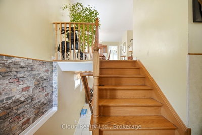 6332 Glen Meadows Road • Mississauga, ON photo 8