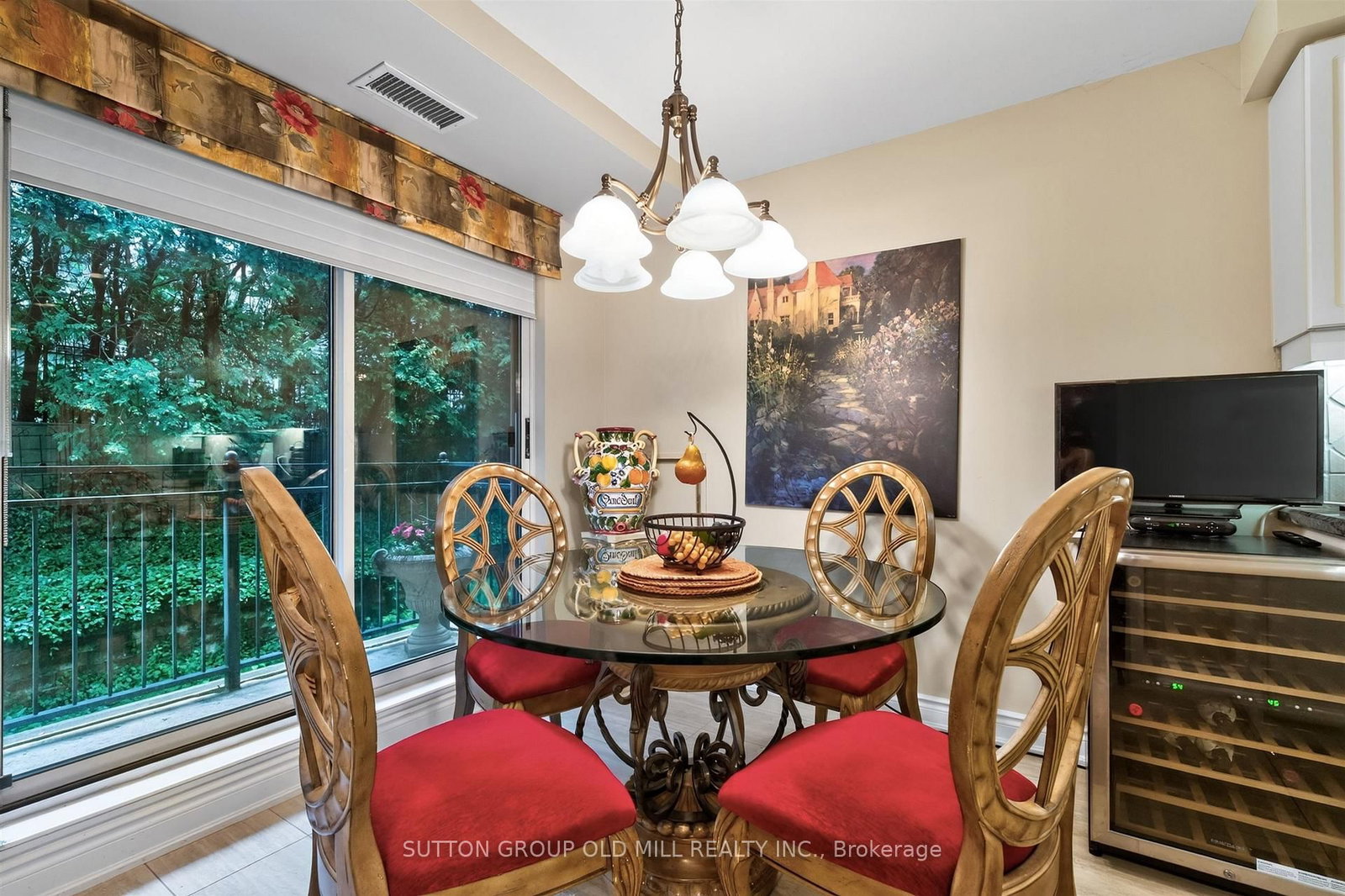 12 Old Mill Trail • #203 • Toronto, ON photo 15