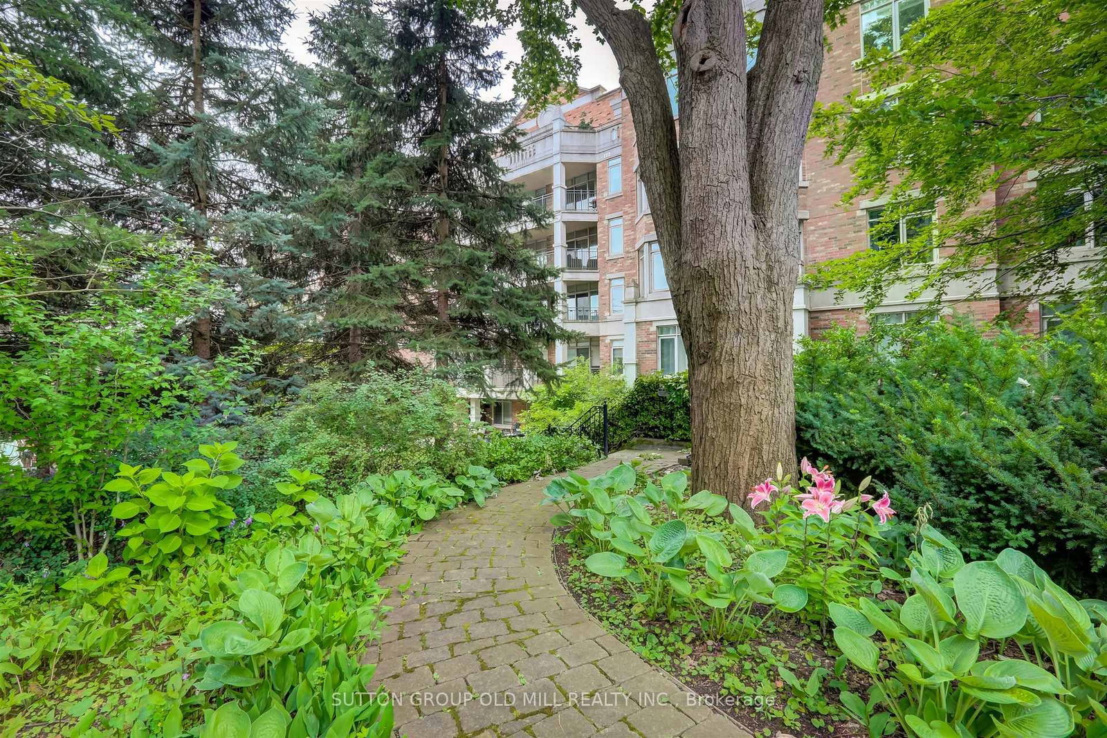 12 Old Mill Trail • #203 • Toronto, ON photo 29