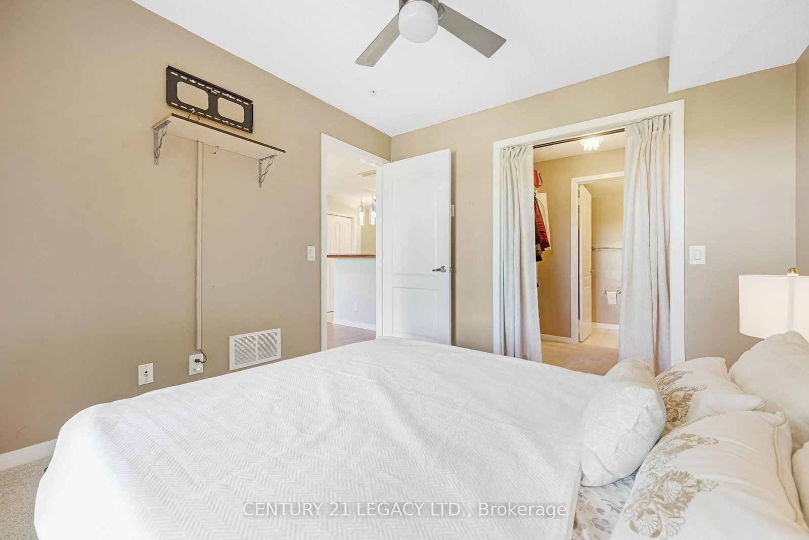 8 Dayspring Brampton,ON L6P 2Z7 — Photo 19