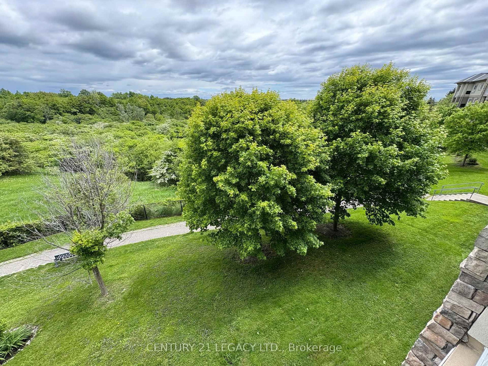 8 Dayspring Brampton,ON L6P 2Z7 — Photo 30