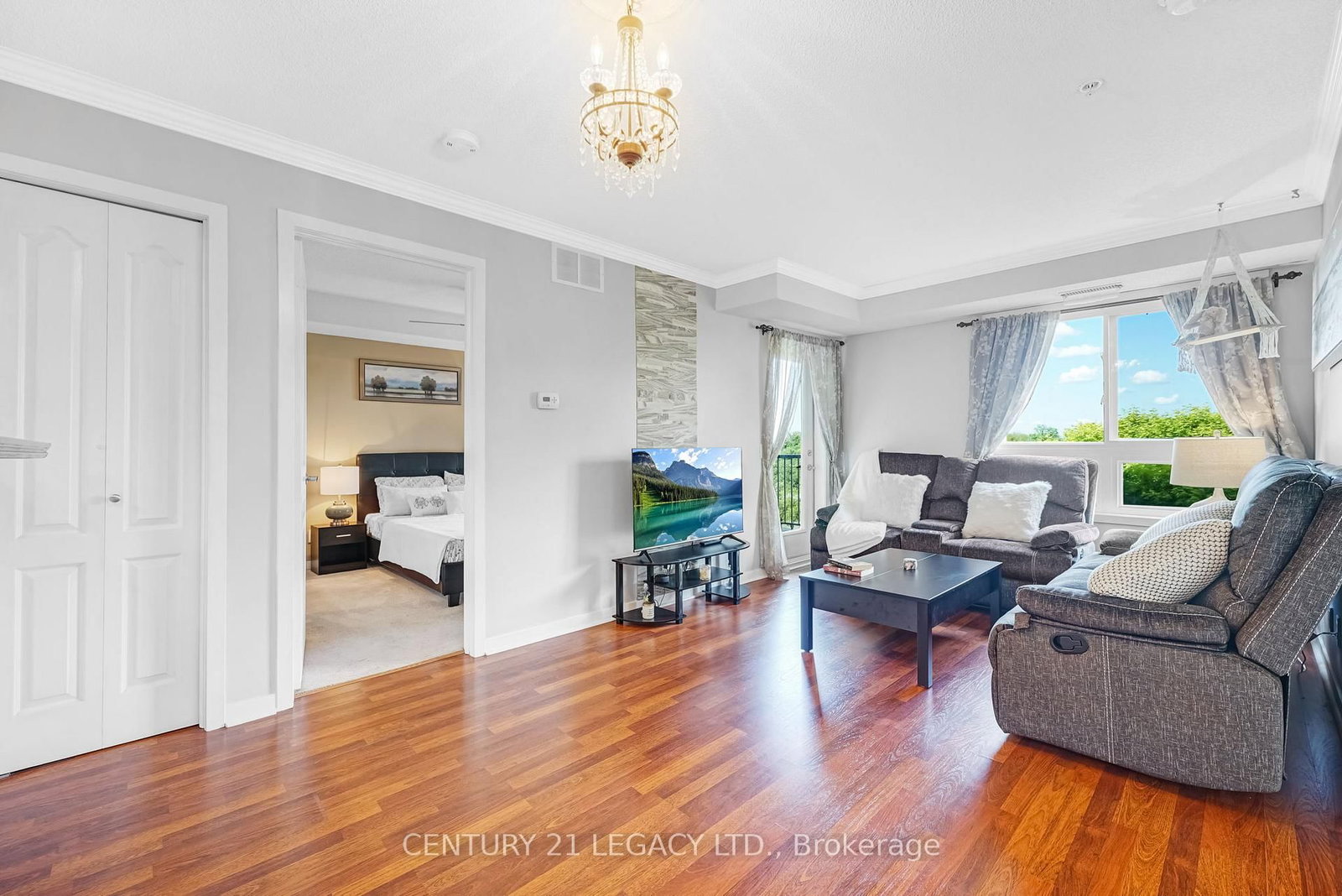 8 Dayspring Brampton,ON L6P 2Z7 — Photo 6