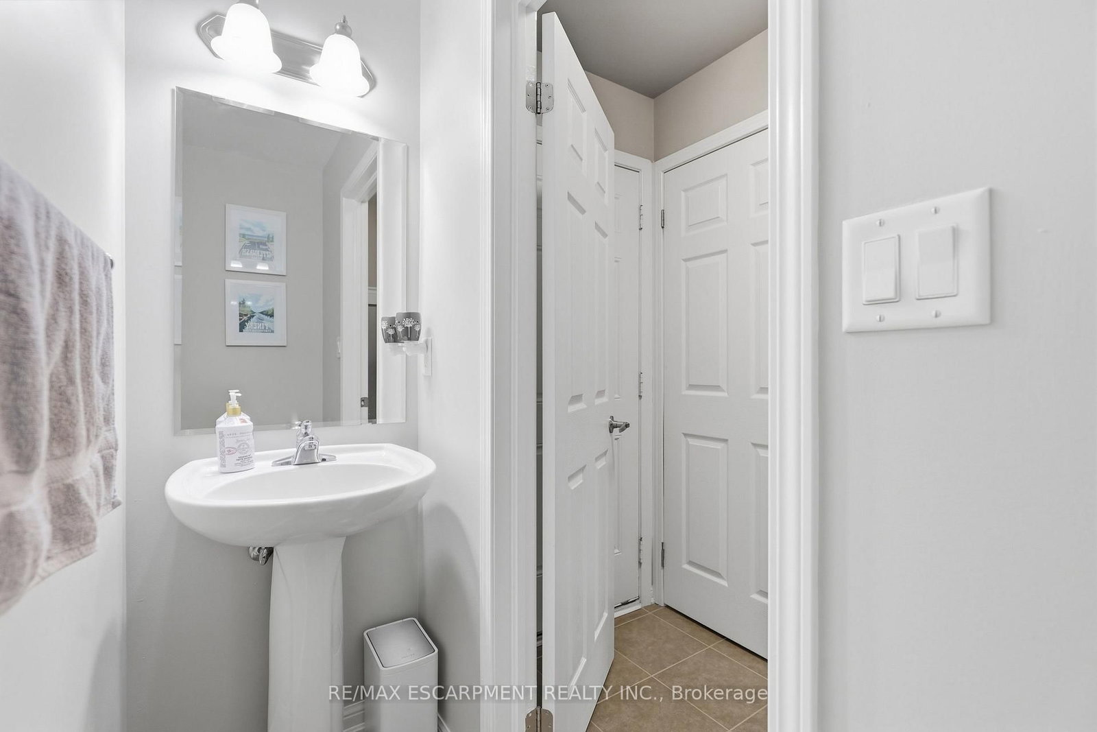 149 WILLET Terrace • Milton, ON photo 34