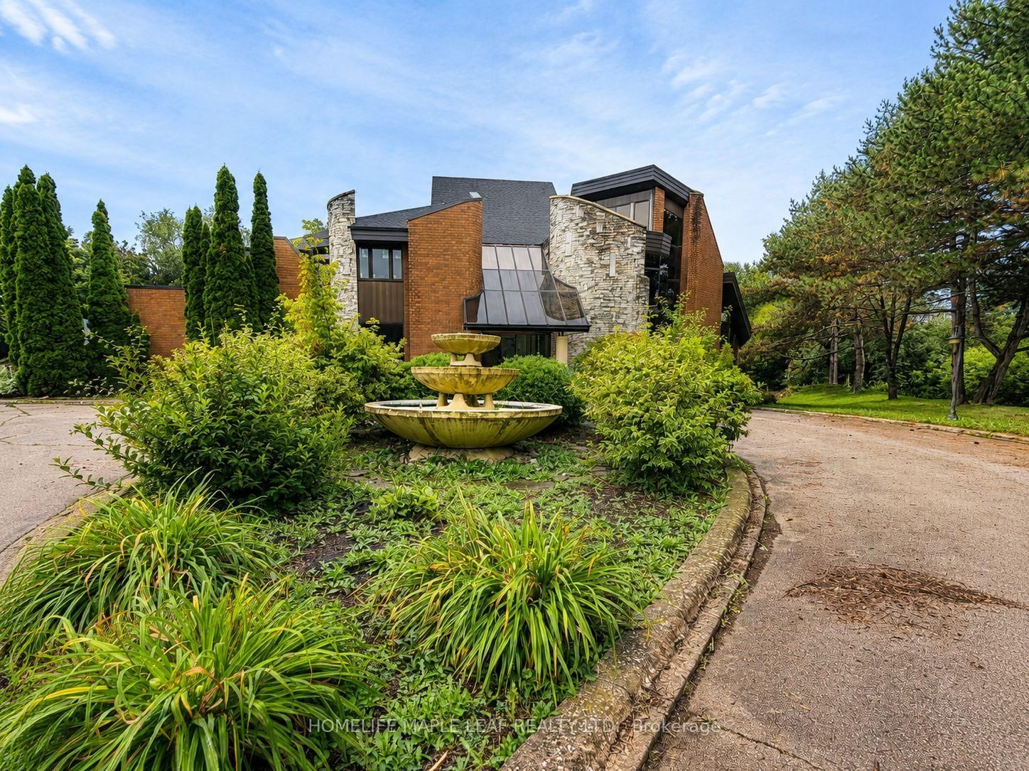 10 Edgeforest Drive • Brampton, ON photo 5