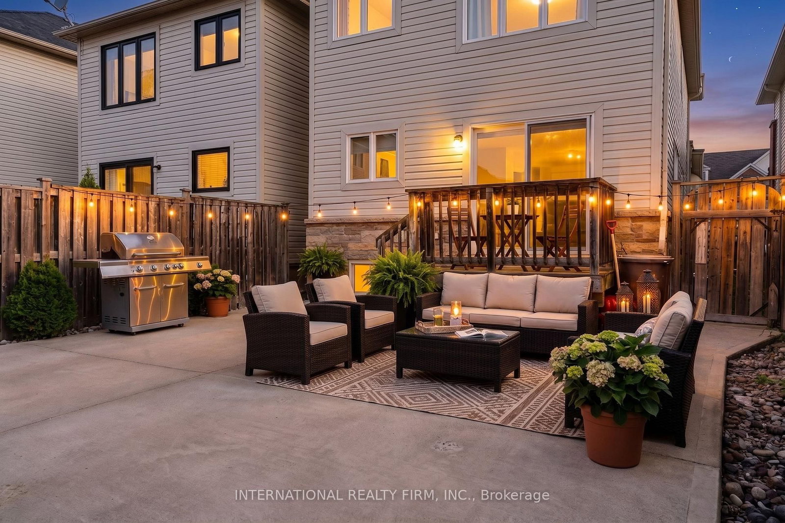 4881 CAPRI Crescent • Burlington, ON photo 40