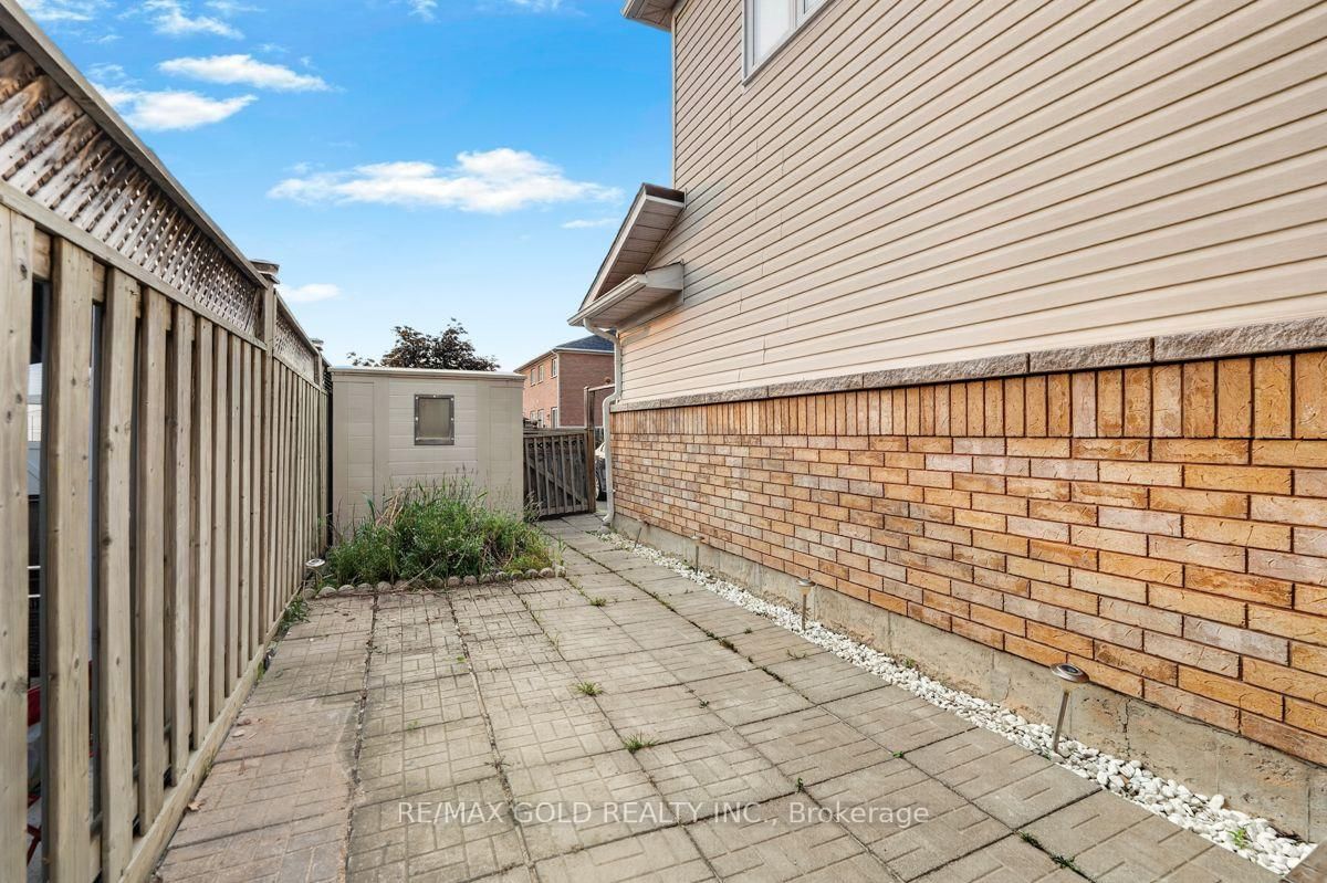 1110 DAVIS Lane • Milton, ON photo 36