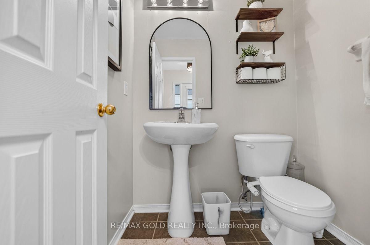 1110 DAVIS Lane • Milton, ON photo 5