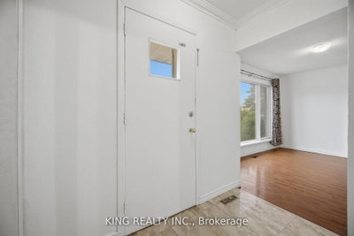 42 Flamingo Crescent • Brampton, ON photo 5