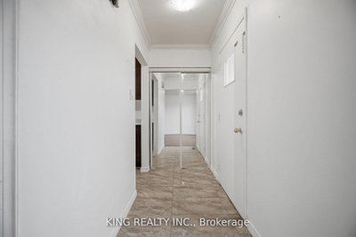 42 Flamingo Crescent • Brampton, ON photo 6