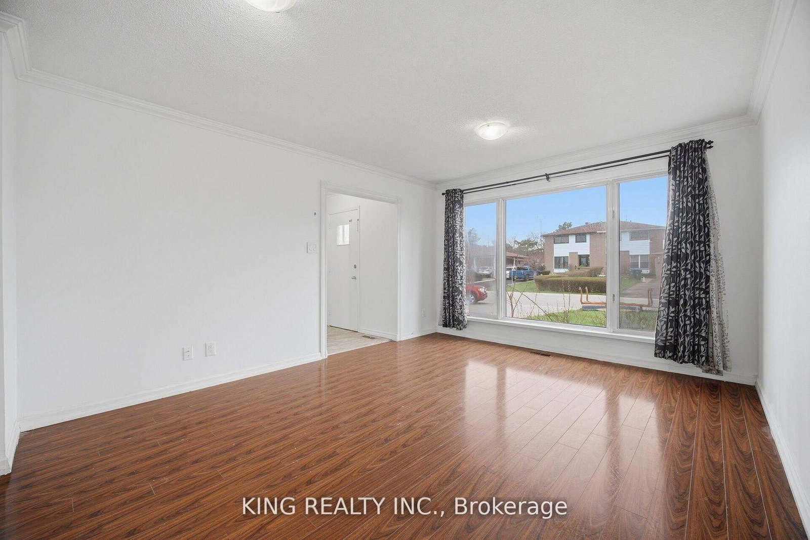 42 Flamingo Crescent • Brampton, ON photo 8