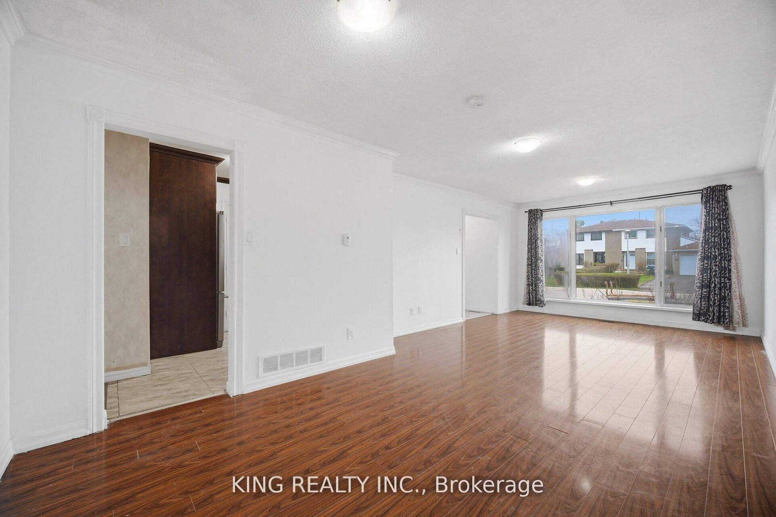 42 Flamingo Crescent • Brampton, ON photo 9