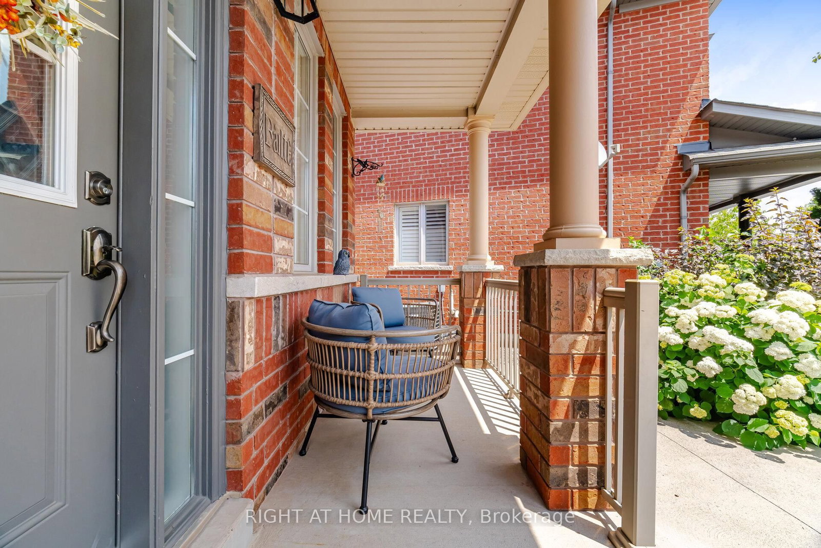 406 Chandler Crescent • Milton, ON photo 5