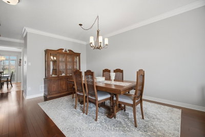 406 Chandler Crescent • Milton, ON photo 8