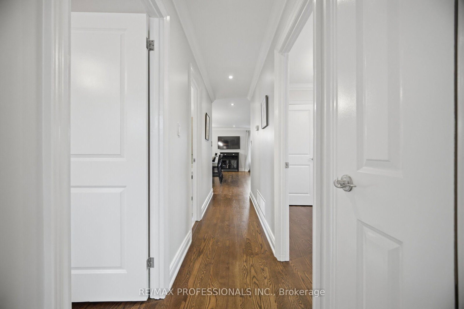 1062 Mississauga Valley Boulevard • Mississauga, ON photo 28