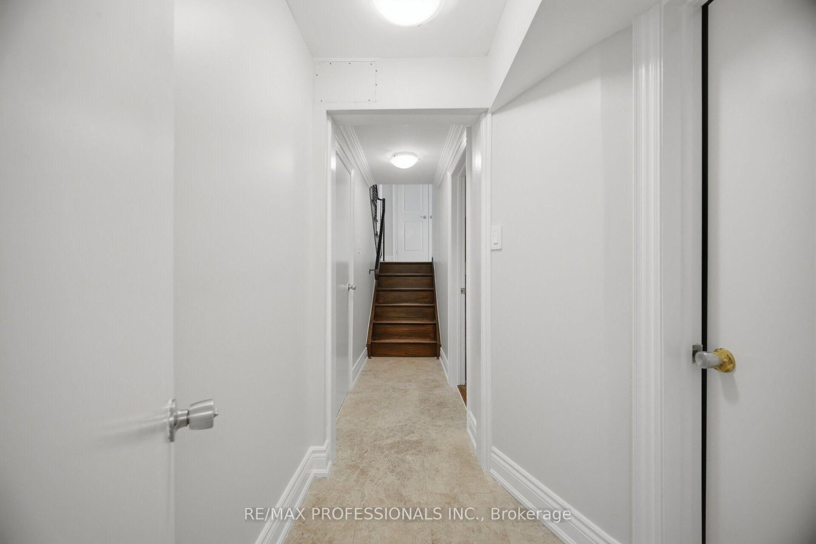 1062 Mississauga Valley Boulevard • Mississauga, ON photo 37