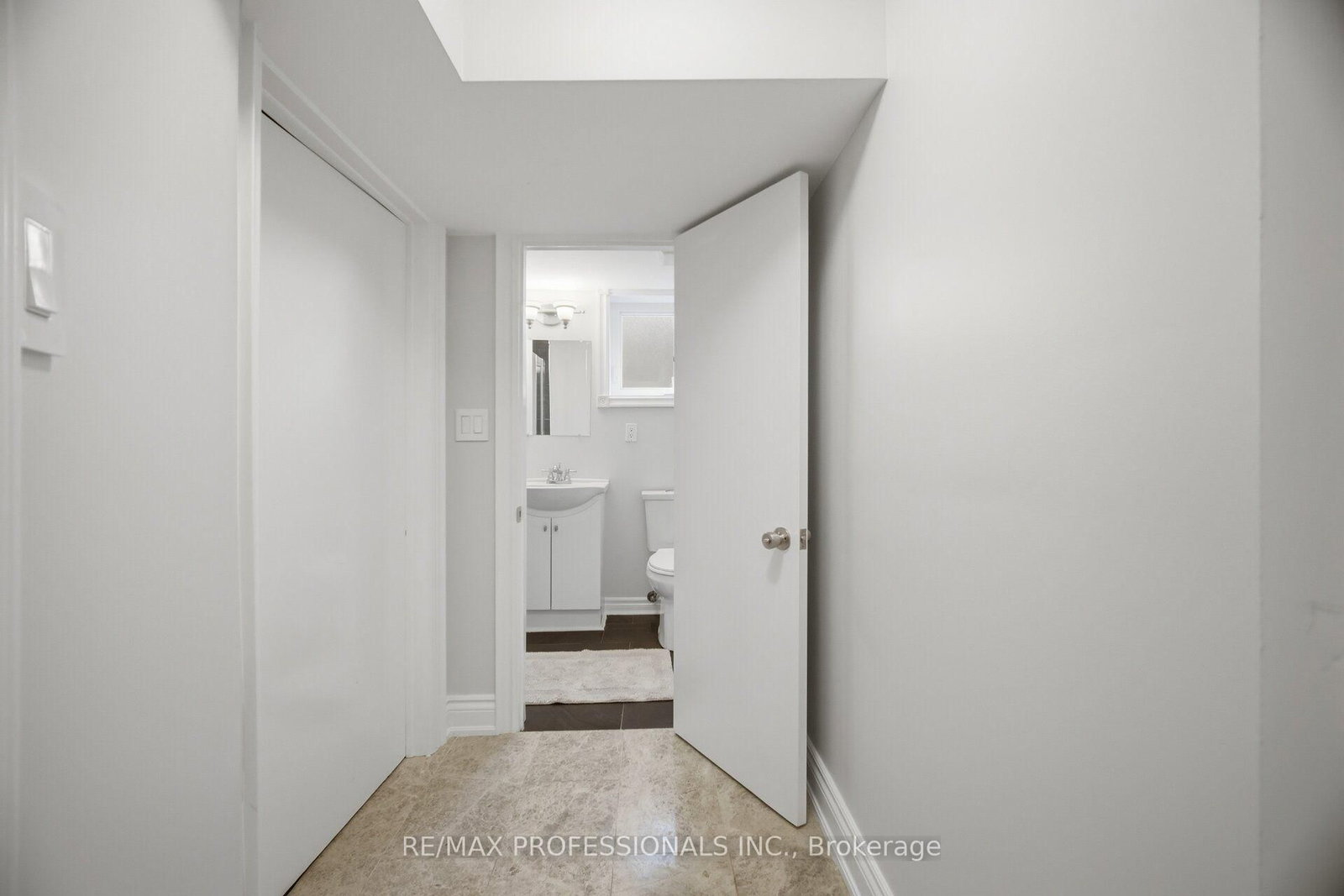 1062 Mississauga Valley Boulevard • Mississauga, ON photo 40