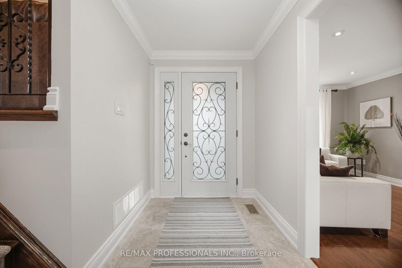 1062 Mississauga Valley Boulevard • Mississauga, ON photo 5