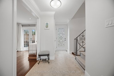 1062 Mississauga Valley Boulevard • Mississauga, ON photo 6