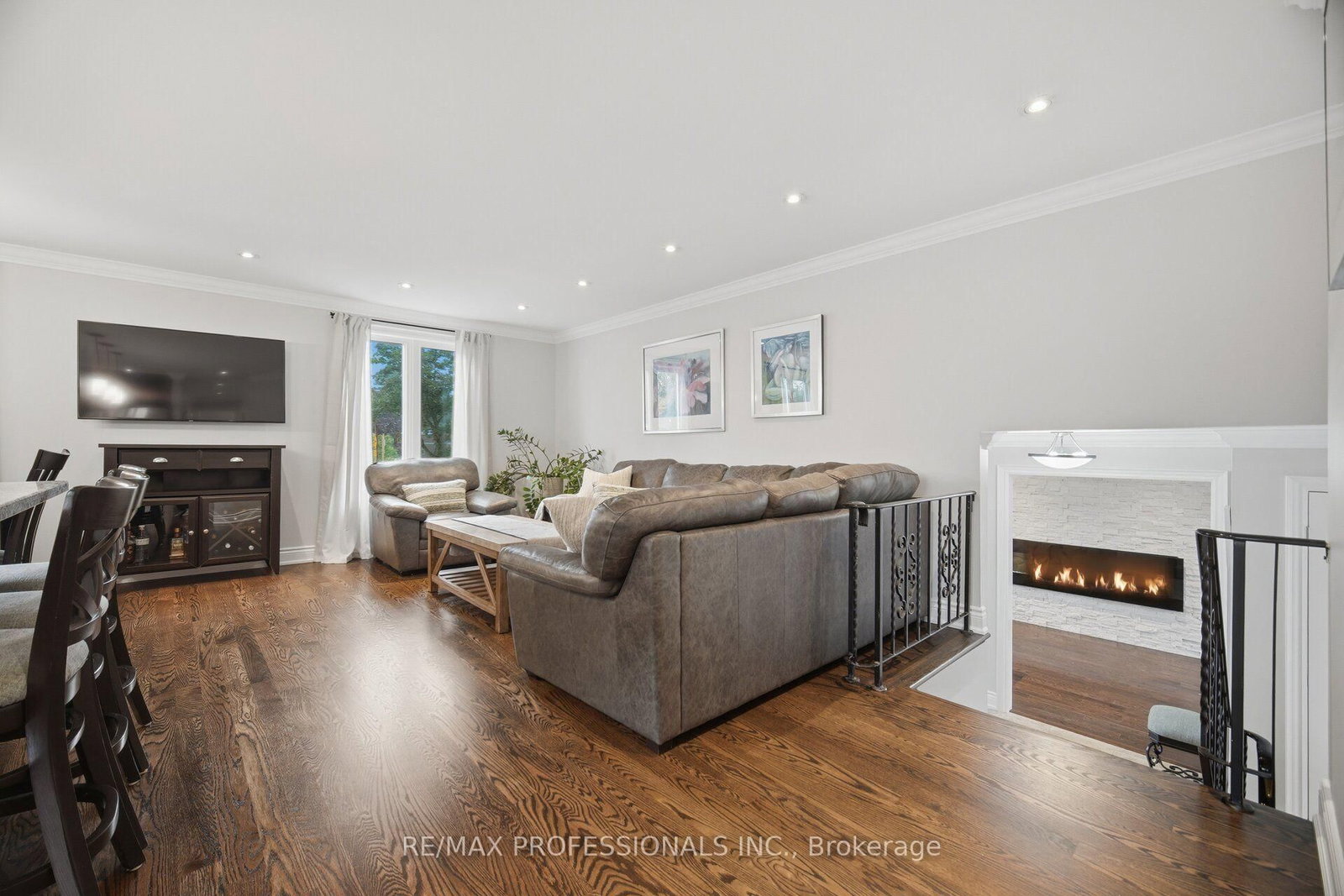 1062 Mississauga Valley Boulevard • Mississauga, ON photo 8