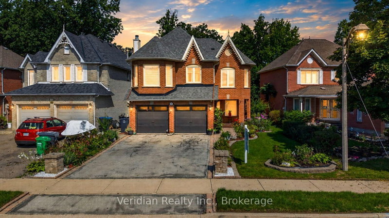 103 Vivians Crescent